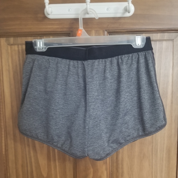 Under Amour Athletic Shorts - Picture 3 of 9